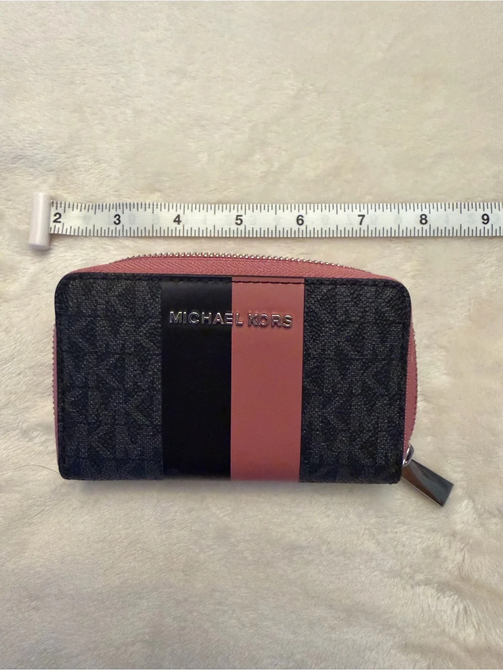 Michael Kors Black and Pink Signature Zip Card Holder